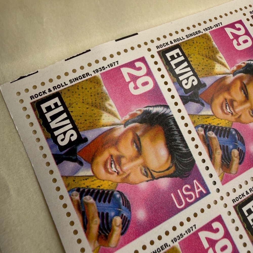Vintage 1992 Elvis Presley 29 Cent Stamp Sheet Full 40 Count USPS Commemorative - Picture 3 of 4